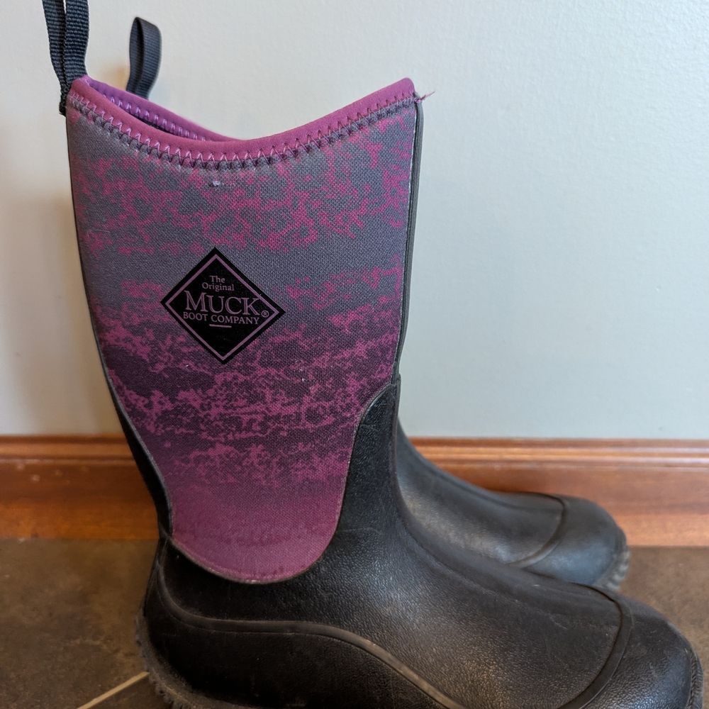 Muck Boot Company Pink and Black Boots Youth 4